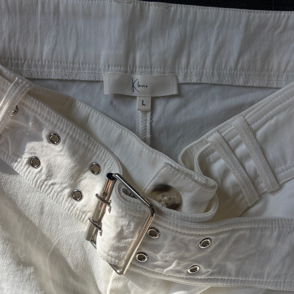 White buckle belt denim mini skirt! Size L